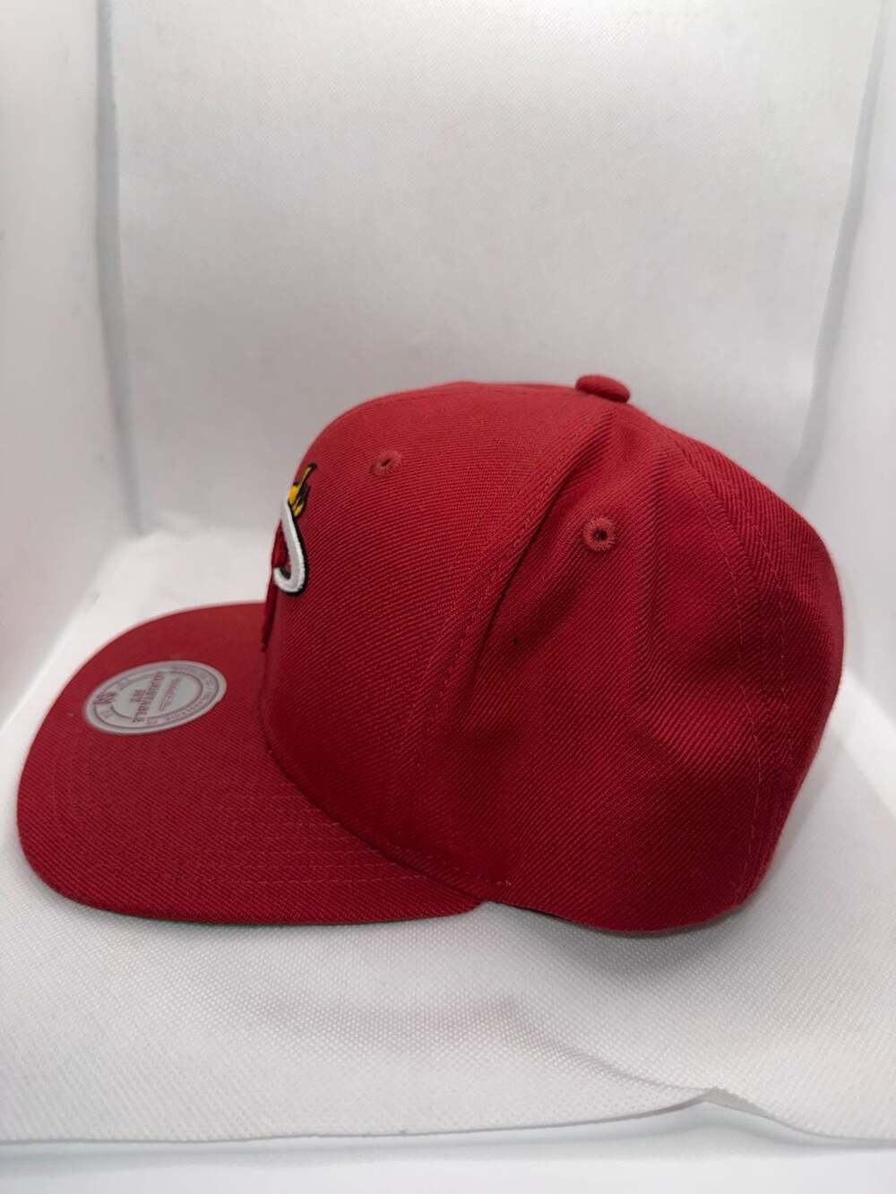 Mitchell & Ness Miami Heat Red Snapback Hat Green Underbrim Adjustable - Picture 4 of 8